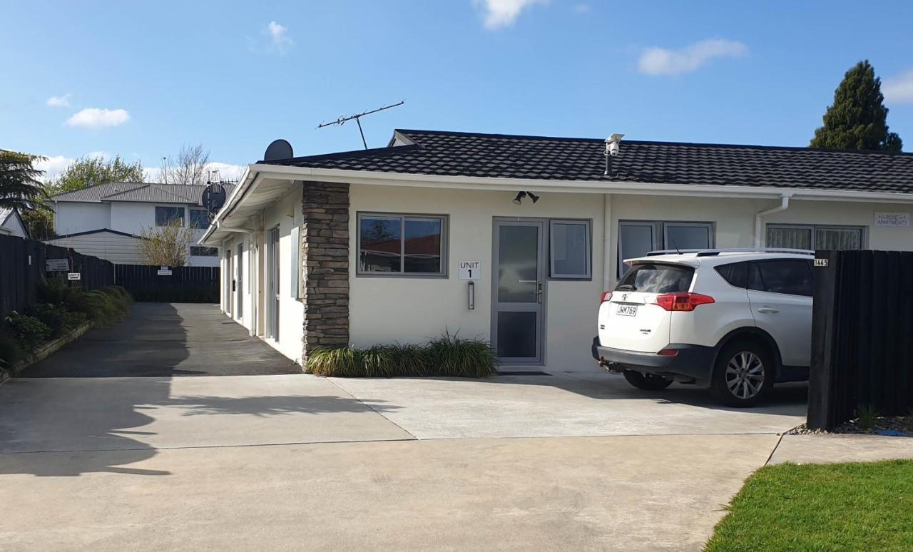 Rose Apartments Central Rotorua- Accommodation & Private Spa Bagian luar foto